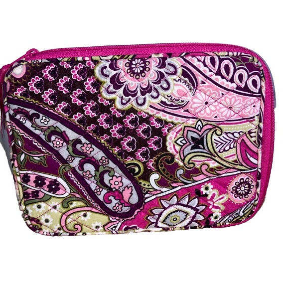 Vera Bradley Tech Case- Kindle, iPad Mini Nook Bag BOYSENBERRY Zip Around Case - Picture 1 of 4